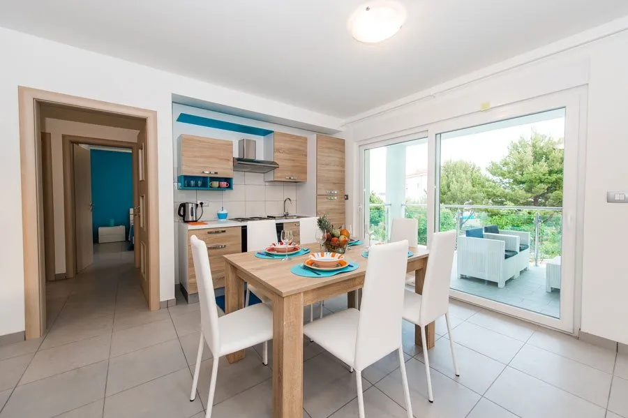 Obývací pokoj s kuchyní