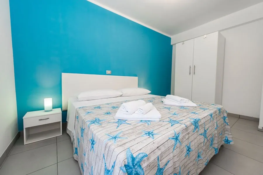 Sypialnia główna w apartamencie typu standard